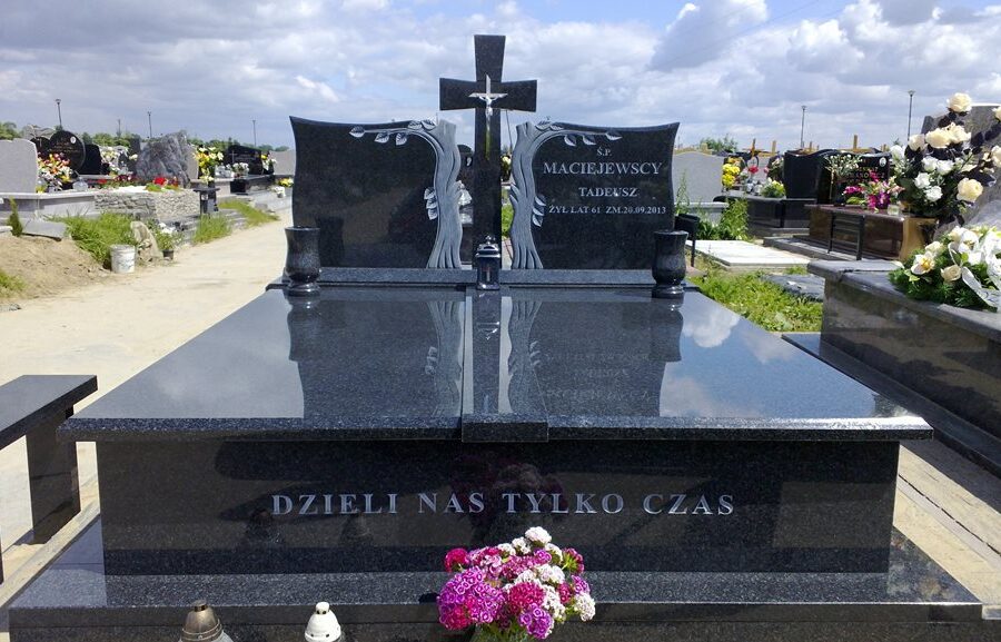 Nagrobek podwójny — realizacja 12