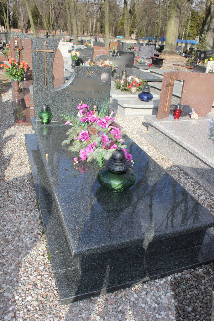 Nagrobek pojedynczy — realizacja 05, wykonanie Granimat