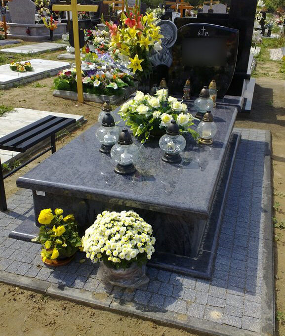 Nagrobek pojedynczy — realizacja 11, wykonanie Granimat